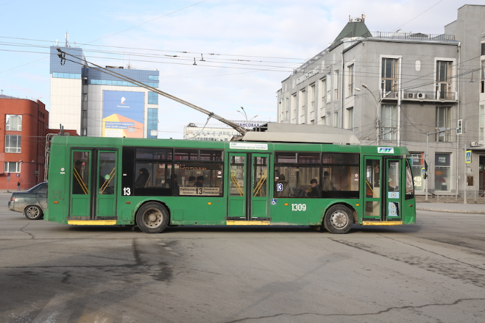 Жителям Плехановского жилмассива в Новосибирске вернули троллейбусный маршрут №13