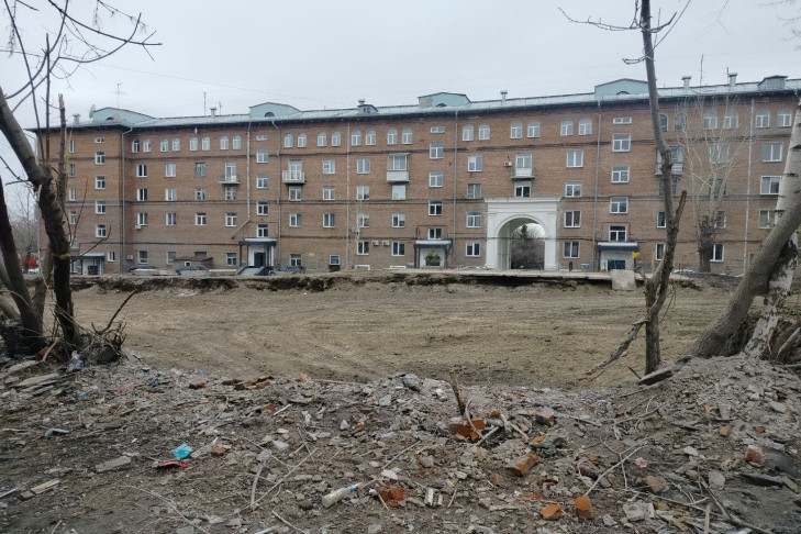 Котлован вырыли на месте ДК Клары Цеткин в Новосибирске