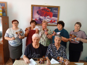 Поддержка защитников: в Северном в отделении дневного пребывания создавали символы добра