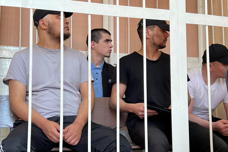 Суд вынес приговор мигрантам за избиение надзирателя ИК-14 под Новосибирском