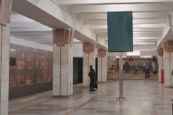 В новосибирском метро установили 90 рекламных экранов