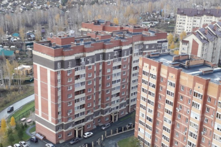 Дорога на улице Выборной угрожает жизни дачников в Новосибирске