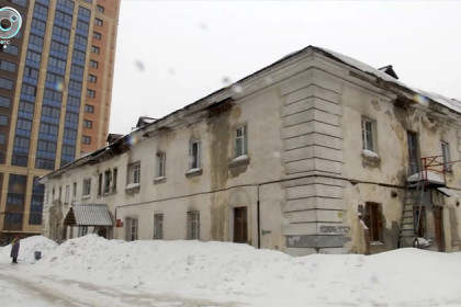 Людей из ветхого общежития выгоняют в Новосибирске