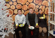 Песочное печенье пекли и расписывали глазурью дети в Чувашах