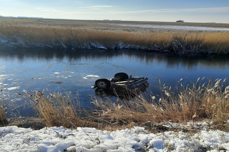 Водитель утонул вместе с «Жигулями» в Чановском районе