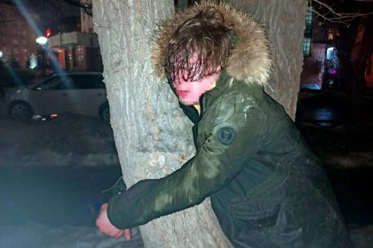 Новосибирца приковали к дереву за нападение на 22 школьников из Ангарска