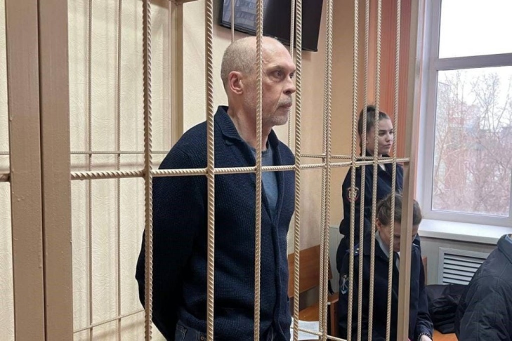 Экс-директор ФК «Новосибирск» Андрей Перлов остался под стражей до сентября