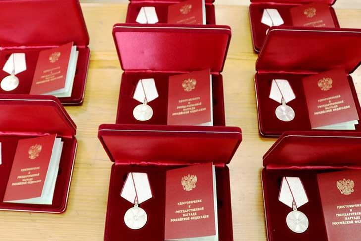 Путин отметил государственными наградами выдающихся новосибирцев