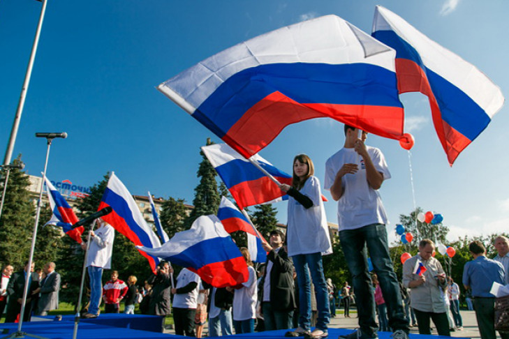 День флага-2018 широко отметят в Новосибирской области
