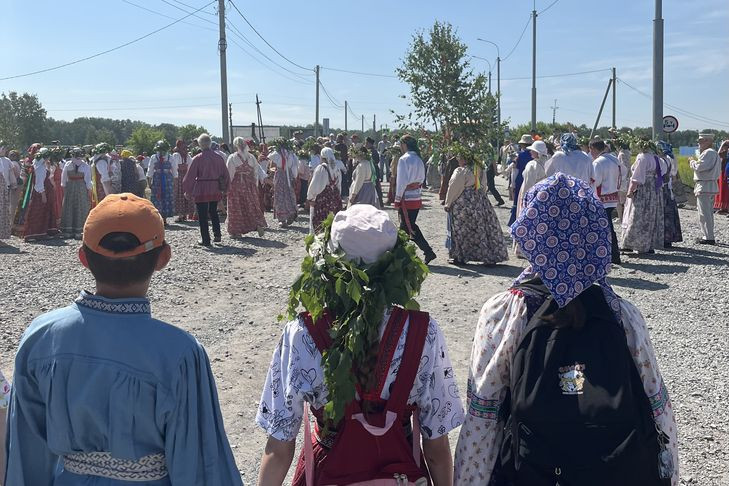 Троица 8 июня 2025: готовые поздравления, открытки, стихи