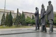 Мэрия Новосибирска обследовала деревья в сквере перед оперным театром