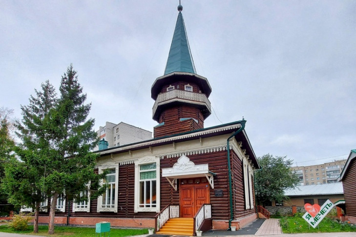 В Новосибирске историческую мечеть попросили освободить от мусульман