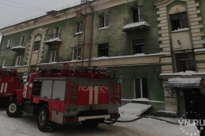 Пожар в трехэтажном доме стал причиной гибели человека в Новосибирске
