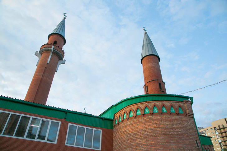 Курбан-байрам для мам и детей отметили в мечети на улице Мира