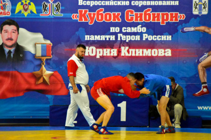 Самбисты со всей страны приехали на соревнования в Новосибирске