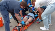 В Новосибирске спасатель помог женщине, упавшей под электричку