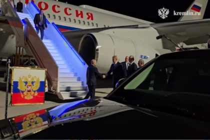 Президент Путин прилетел с рабочим визитом в Новосибирск