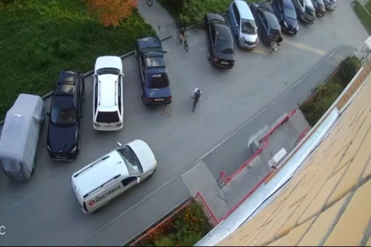 Два школьника-велосипедиста и ребенок на самокате попали в ДТП в Новосибирске