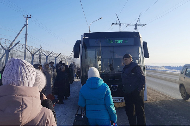 Неравнодушные новосибирцы не дали замерзнуть землякам на дамбе ГЭС