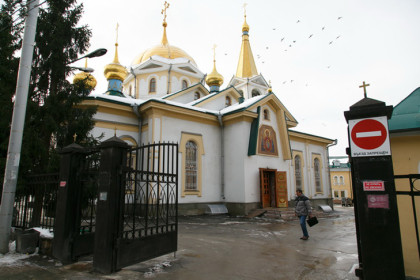 Сотни новосибирцев 6 октября встретили ковчег с головой святителя Иннокентия