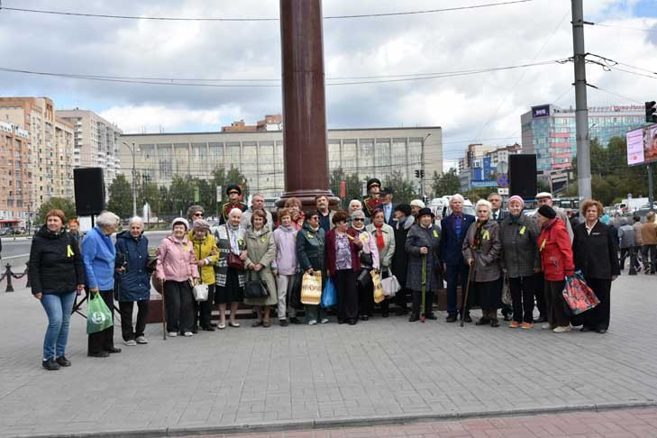 Память жертв блокады Ленинграда почтили в Новосибирске