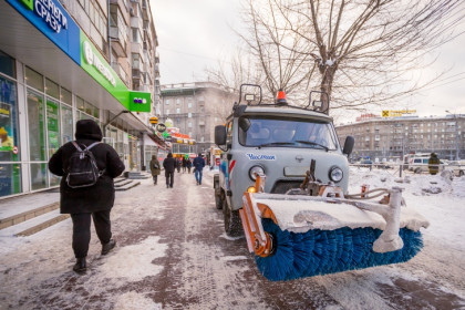 Еще десять снегоуборочных машин закупят в Новосибирске до конца 2022 года
