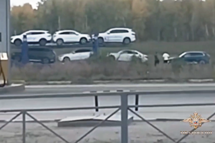 Заключенные организовали бизнес на автовозе в Новосибирской области