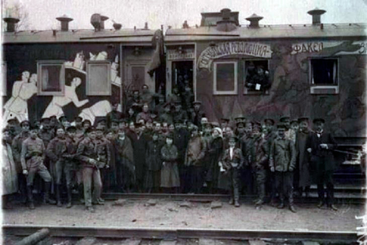 Опубликовано фото первого визита Михаила Калинина в Новосибирск