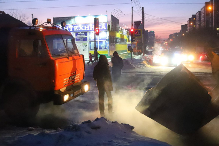 Андрей Травников: работает оперштаб по ликвидации коммунальной аварии в Новосибирске