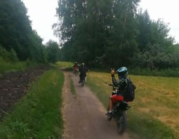 На заезды байкеров в парке Синягина жалуются жители Краснообска