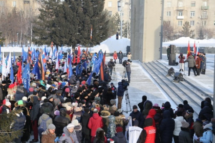 Митинг-концерт в честь годовщины победы в Сталинградской битве прошел в Новосибирске