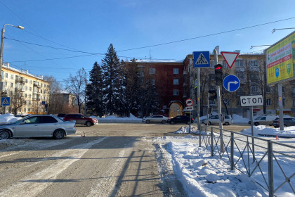 Шестимесячный пассажир Hyundai Creta пострадал в ДТП на Богданке в Новосибирске 