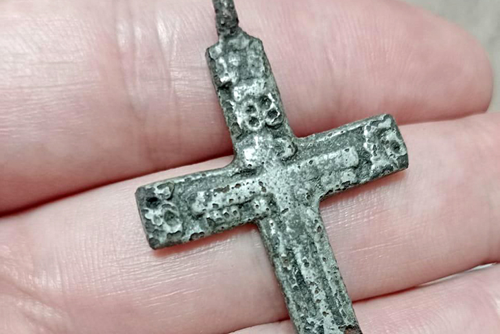 Уникальные кресты нашли на территории Умревинского острога под Новосибирском