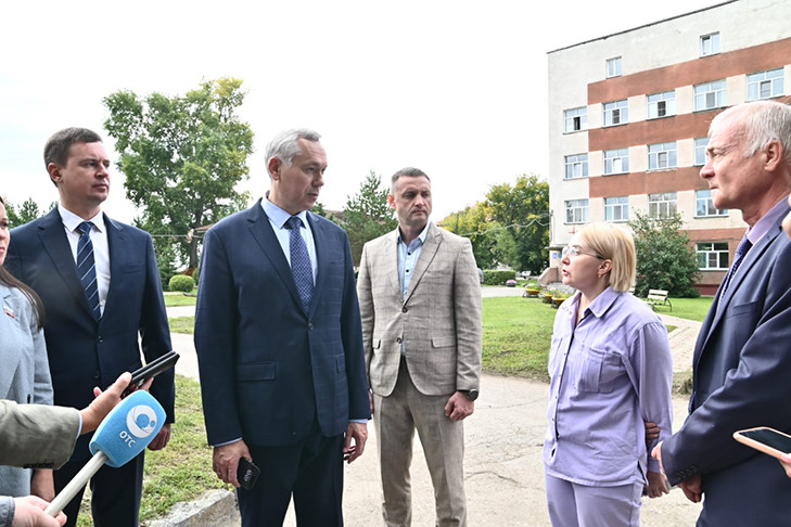 Андрей Травников обозначил приоритеты кадрового наполнения учреждений социальной сферы