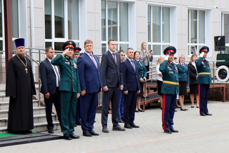 Полпред посетил «Казачий кадетский корпус имени Героя Российской Федерации Олега Куянова»