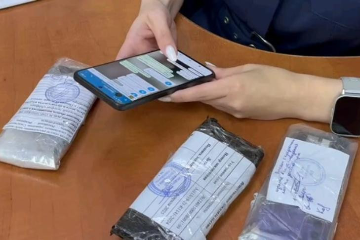 Десять миллионов рублей у пенсионеров украли дети-мошенники в Новосибирске