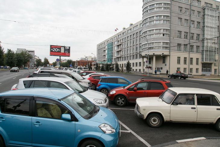Самые аварийные улицы Новосибирска назвала страховая компания