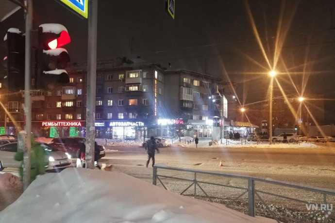 Водитель кроссовера сбил подростка на улице Танковая в Новосибирске