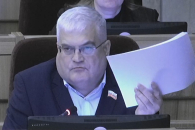 Новосибирский депутат Илюхин потребовал расследовать изъятие скота у селян