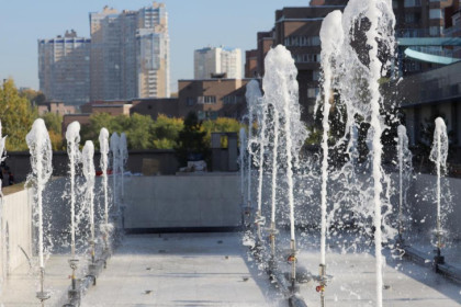 Заглохший фонтан у Заксобрания забьет к первой сессии VIII созыва в Новосибирске