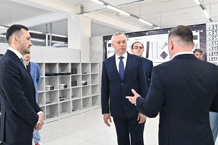Новый завод по производству комплексов фотовидеофиксации запустили в Новосибирске