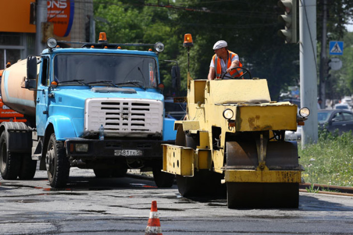 Более миллиарда рублей вложат в ремонт дорог Новосибирска 2020