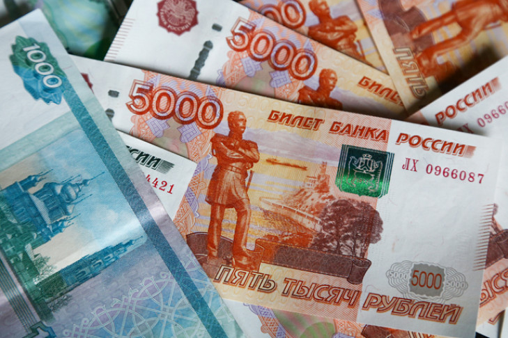 Миллионер из Новосибирска полгода не может забрать свои деньги 