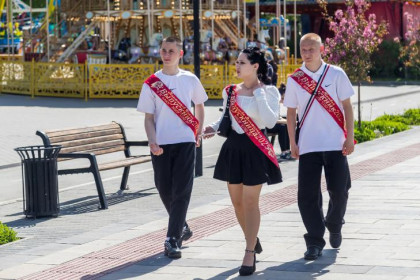 Пятьдесят один выпускник школы в Новосибирске сдал ЕГЭ на сто баллов