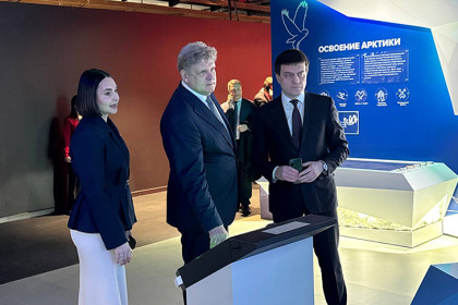 Полпред посетил единственный филиал Национального центра «Россия» в СФО