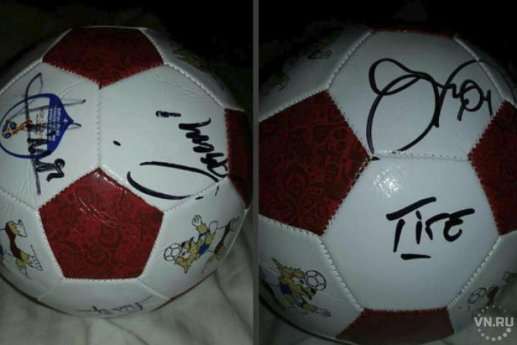 Мяч с автографами сборной Бразилии за 180 тыс. рублей продают в Новосибирске