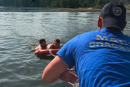 Тонущего новосибирца вытащили из Обского водохранилища спасательным кругом