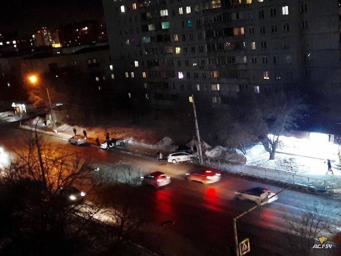 Пьяный водитель устроил аварию в Калининском районе Новосибирска- есть пострадавшие