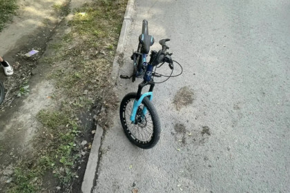 В Новосибирске первоклассник на велосипеде попал под джип