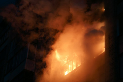 Жительница Новосибирска погибла в пожаре от новогодней гирлянды